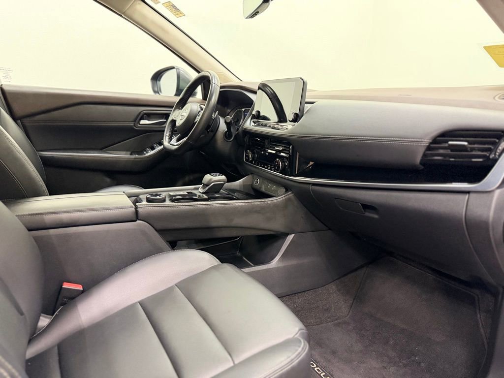 Used 2023 Nissan Rogue SL w/ SL Premium Package image 19