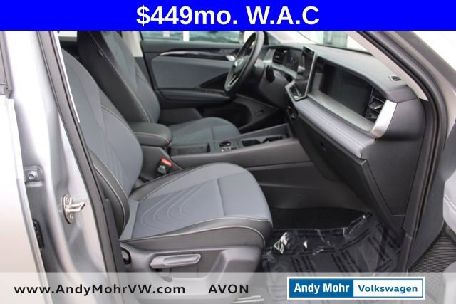 Used 2025 Volkswagen Tiguan SE AWD/4WD image 20