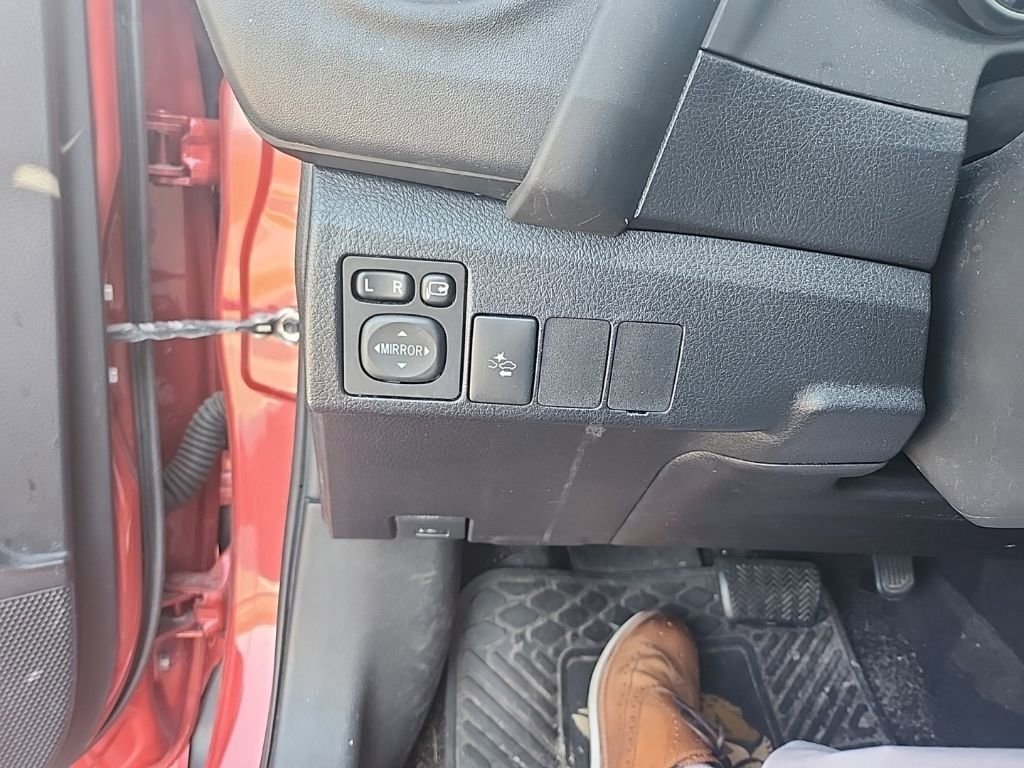 Used 2017 Toyota Corolla iM FWD image 8