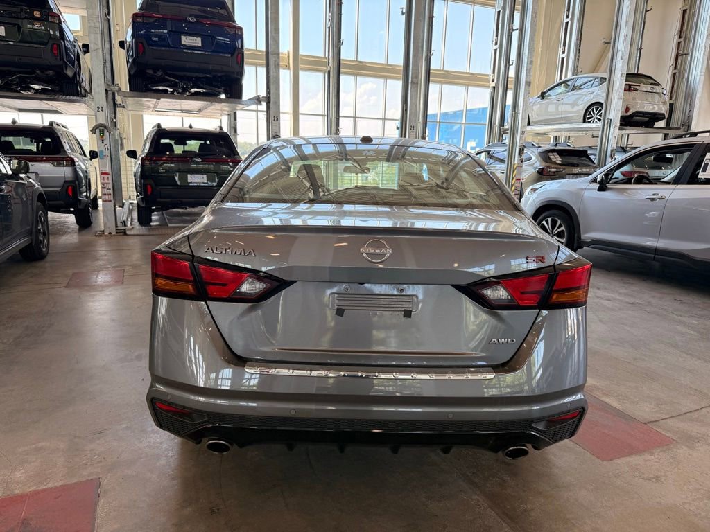 Used 2023 Nissan Altima 2.5 SR AWD/4WD image 4