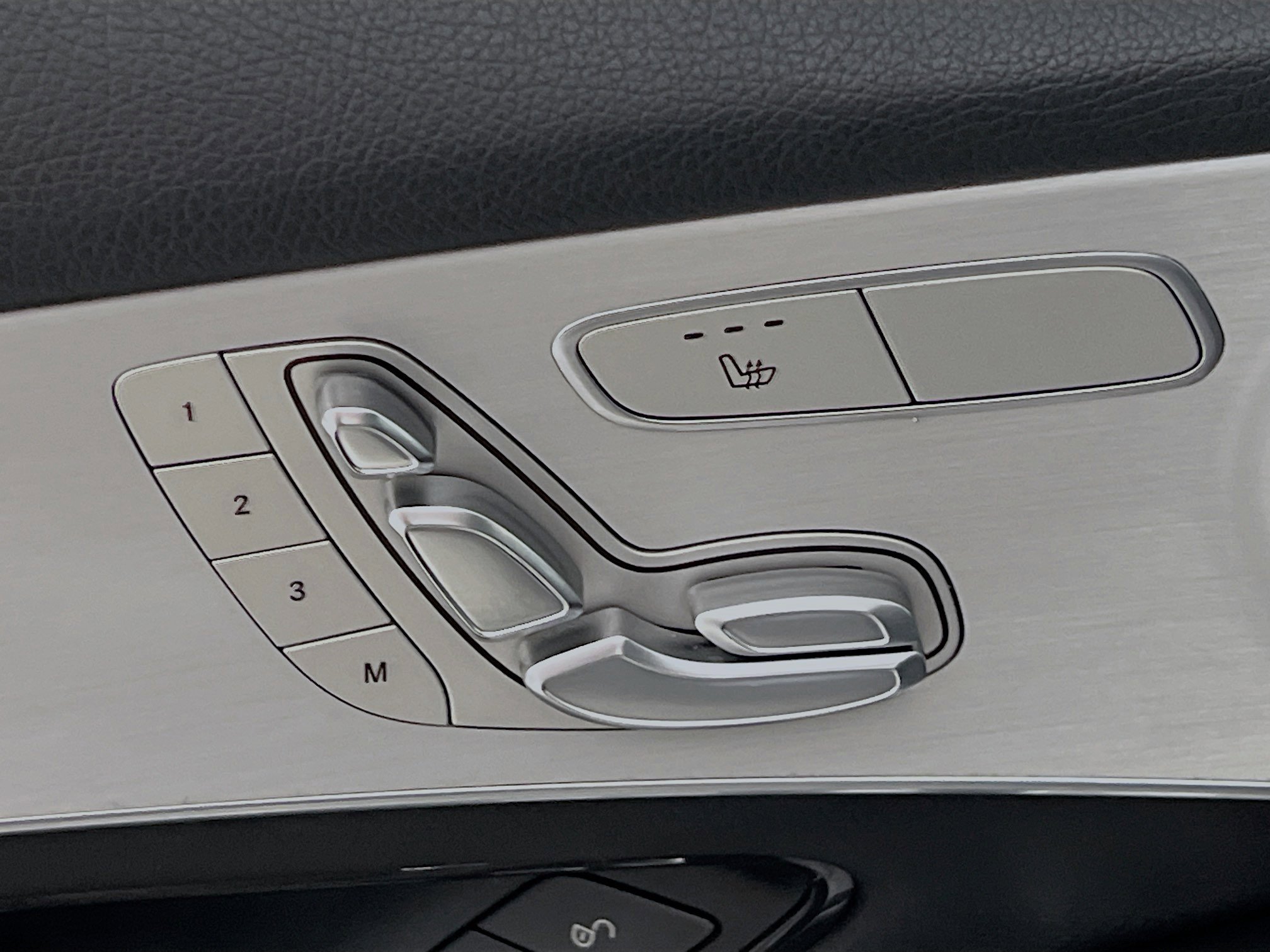 Used 2022 Mercedes-Benz GLC 300 image 16