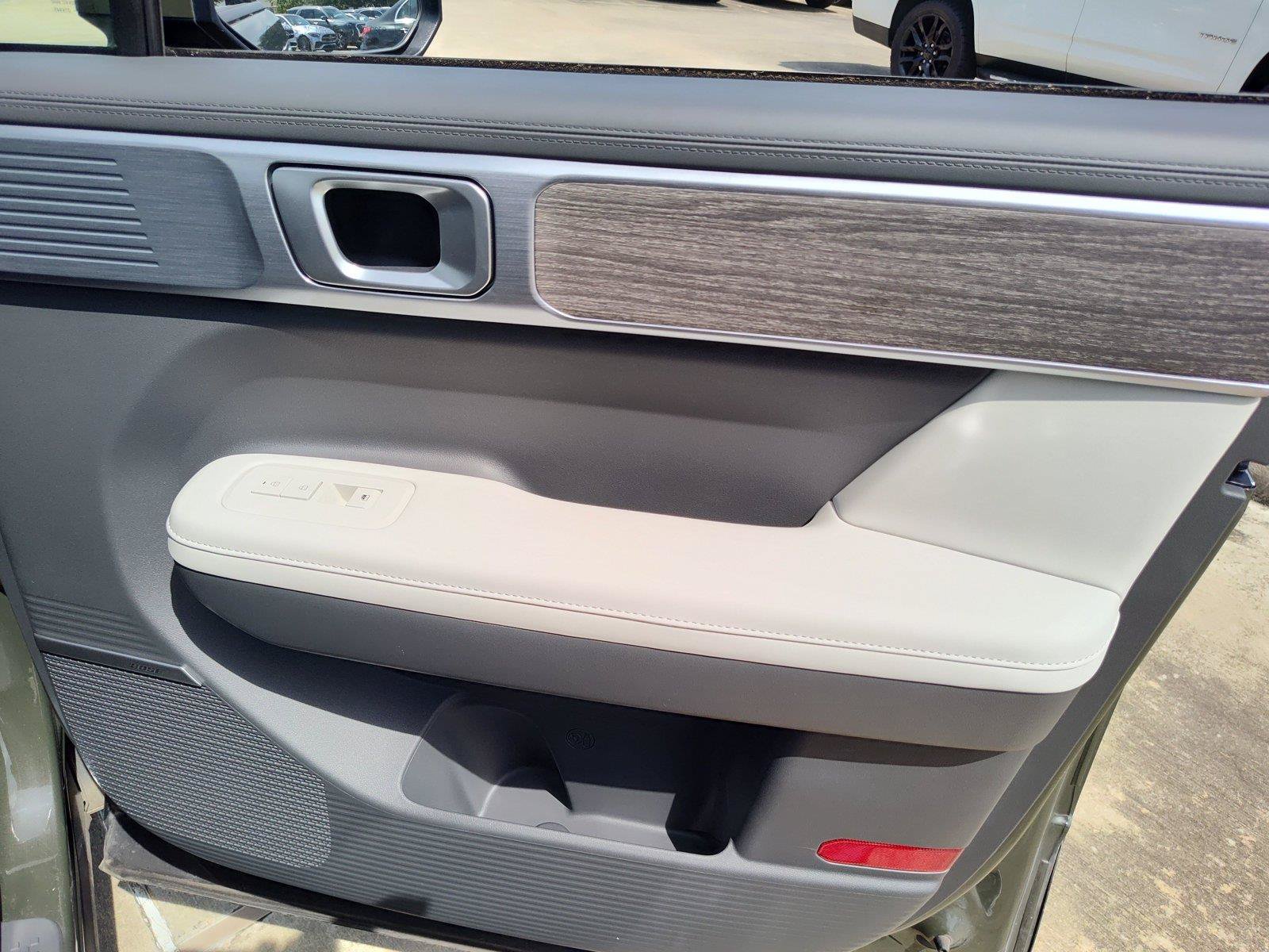 Used 2024 Hyundai Santa Fe Limited FWD image 25
