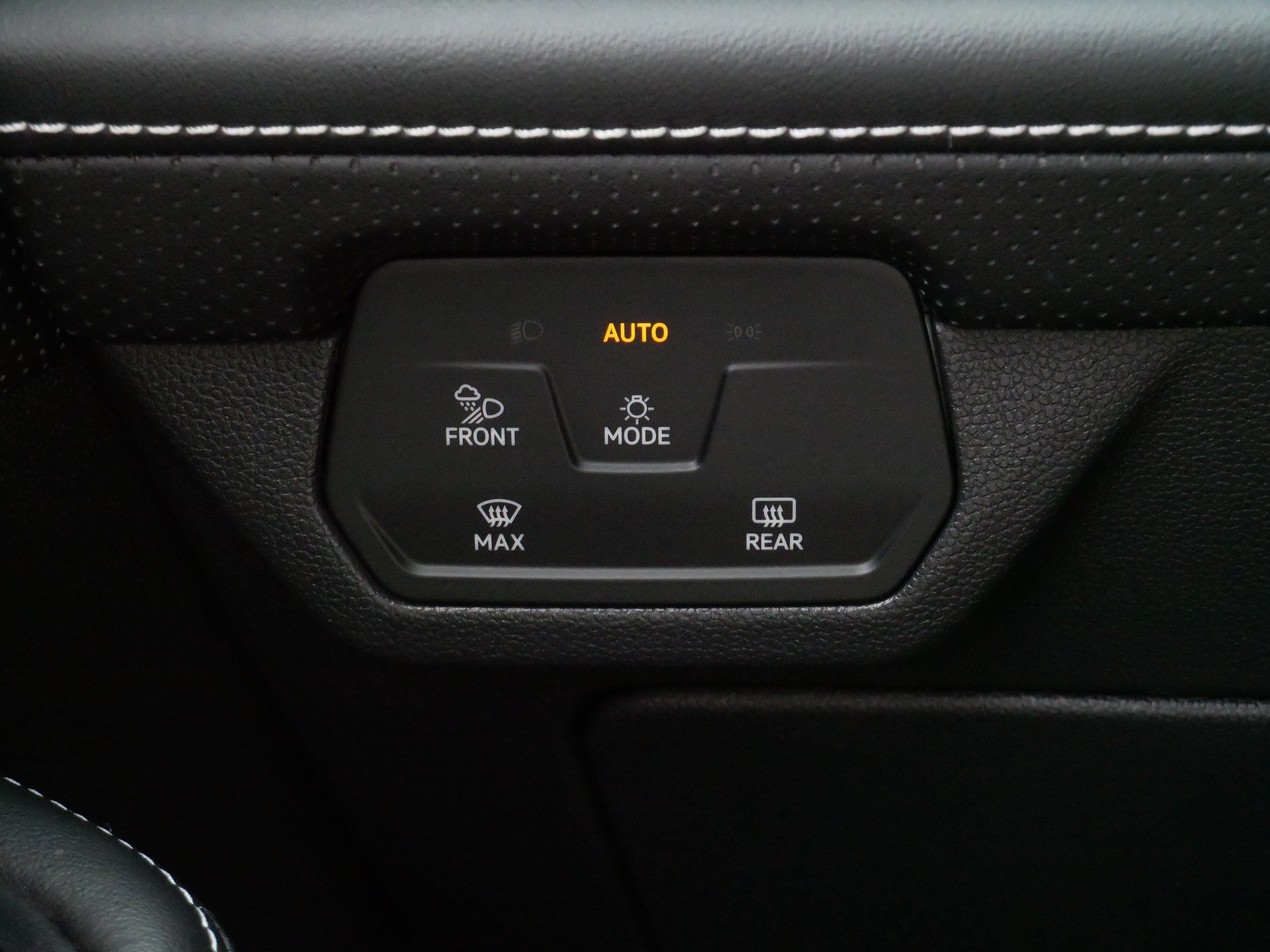 Used 2026 Volkswagen Atlas SE AWD/4WD image 27