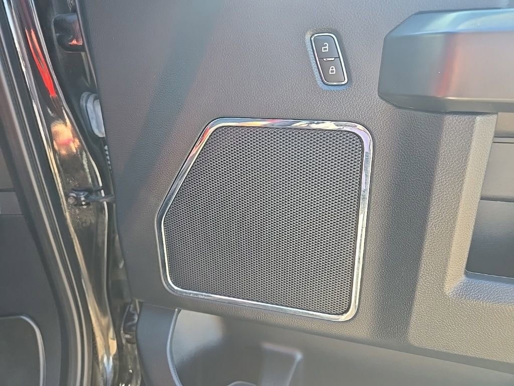 Used 2019 Ford F150 Lariat w/ Equipment Group 502A Luxury AWD/4WD image 32