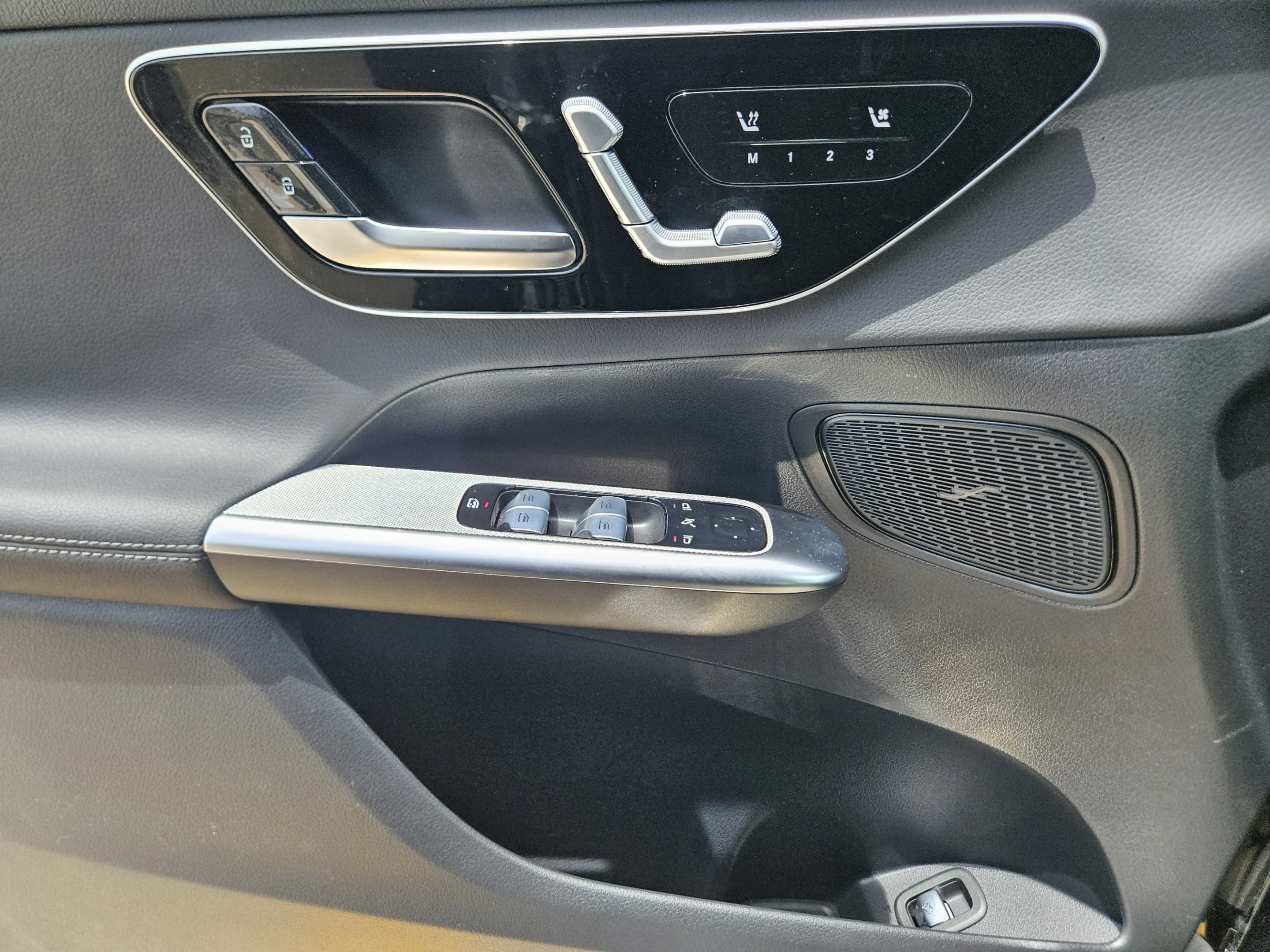 Certified 2026 Mercedes-Benz GLC 300 4MATIC image 13