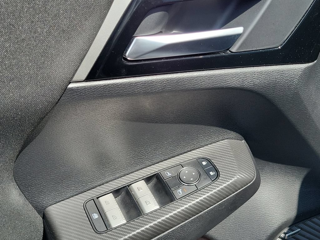 Used 2026 Mitsubishi Outlander ES FWD image 24