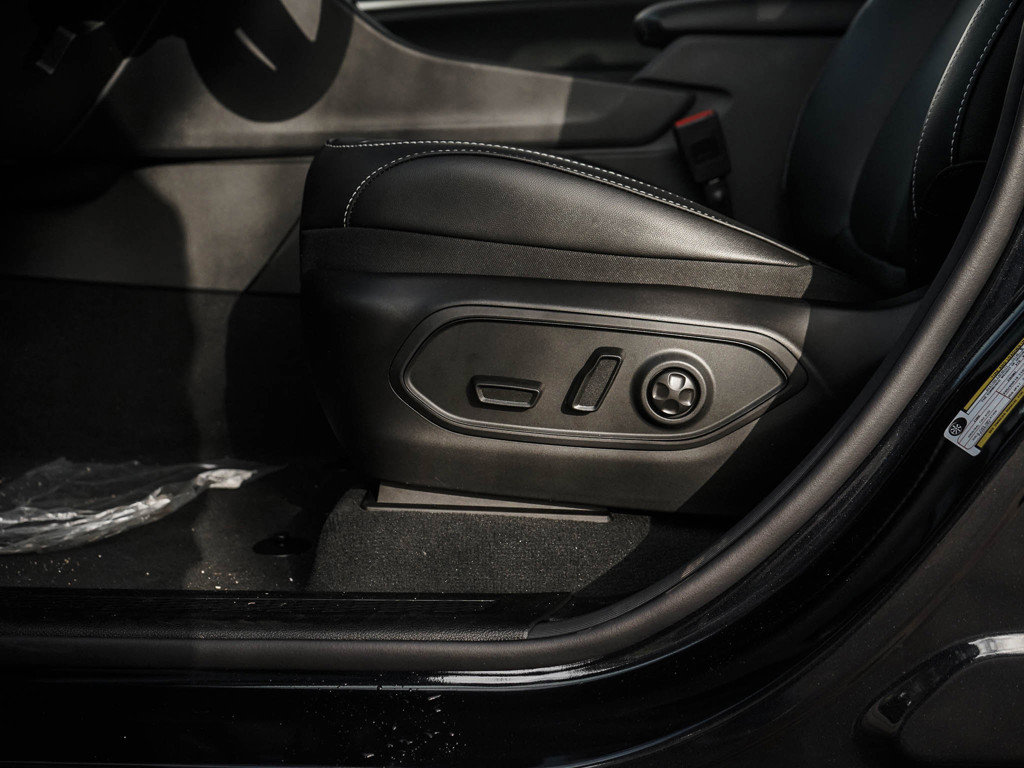 New 2025 Jeep Grand Cherokee Limited w/ Trailer Tow Package image 17