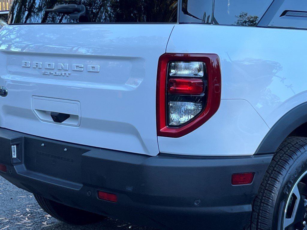 Used 2024 Ford Bronco Sport Outer Banks w/ Tech Package image 6