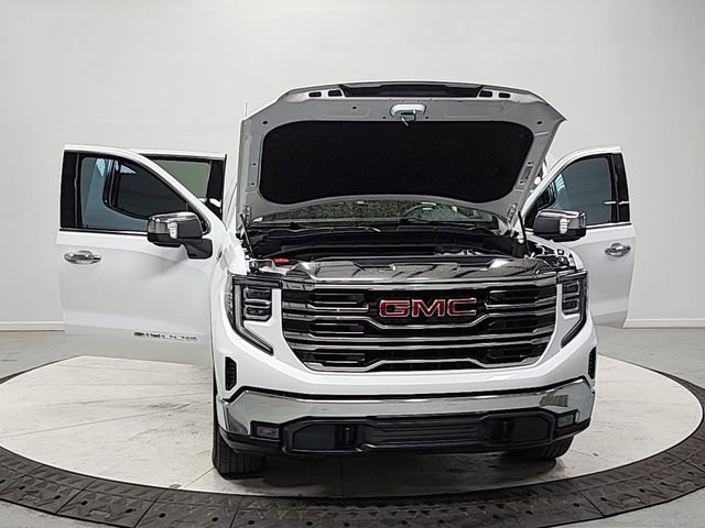 Used 2025 GMC Sierra 1500 SLT image 10