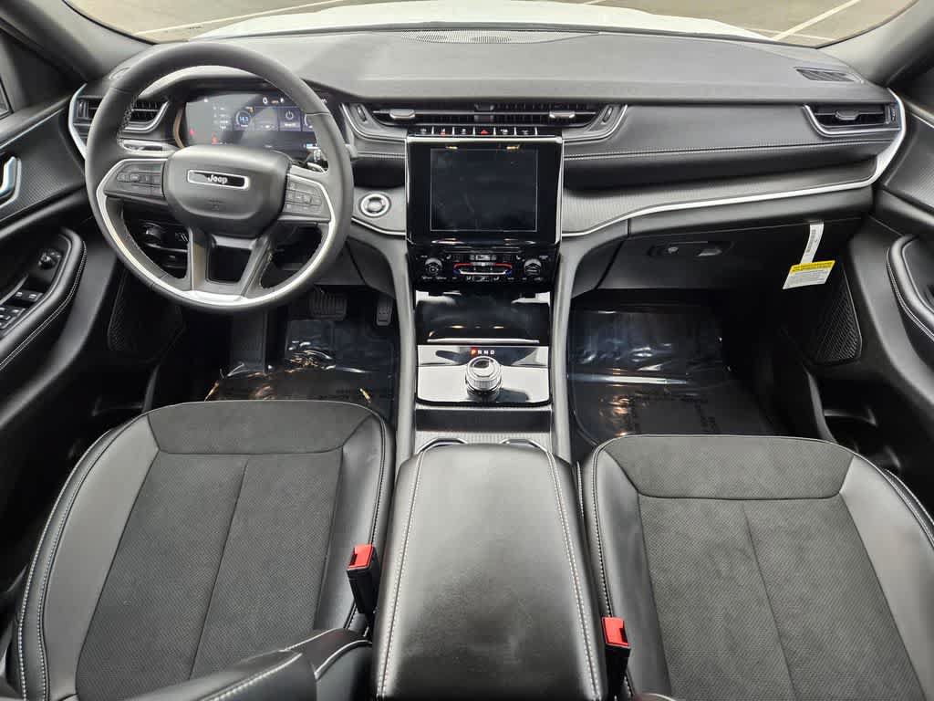 New 2025 Jeep Grand Cherokee L Altitude AWD/4WD image 11