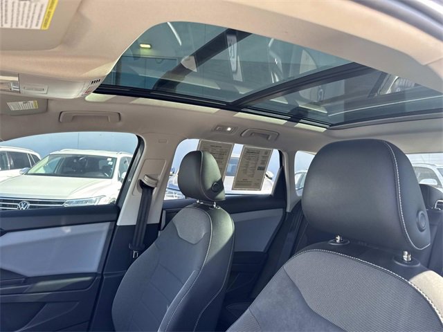 Certified 2022 Volkswagen Taos SE image 13