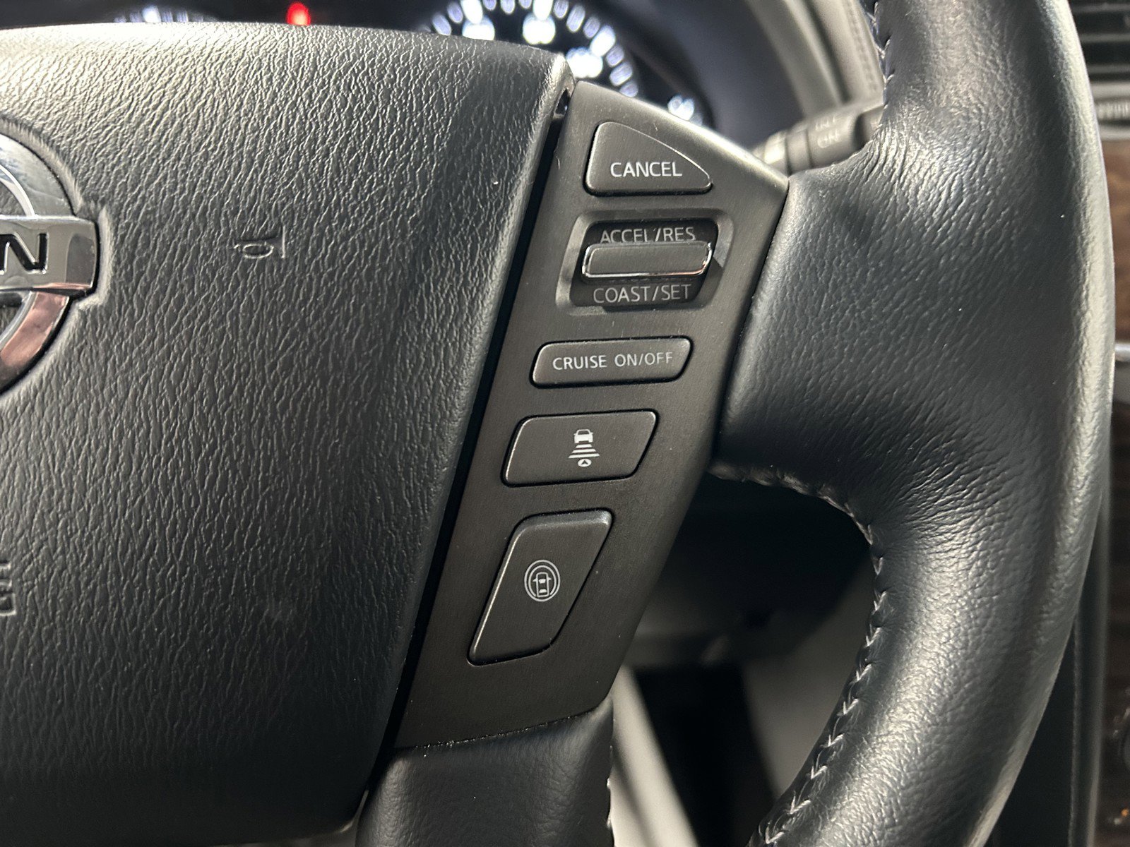 Used 2017 Nissan Armada Platinum image 24