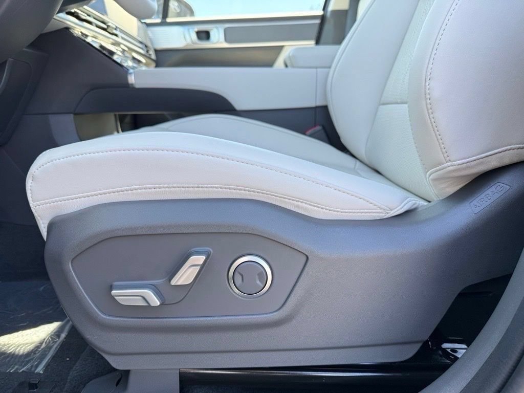 New 2027 Hyundai Santa Fe SEL FWD image 9