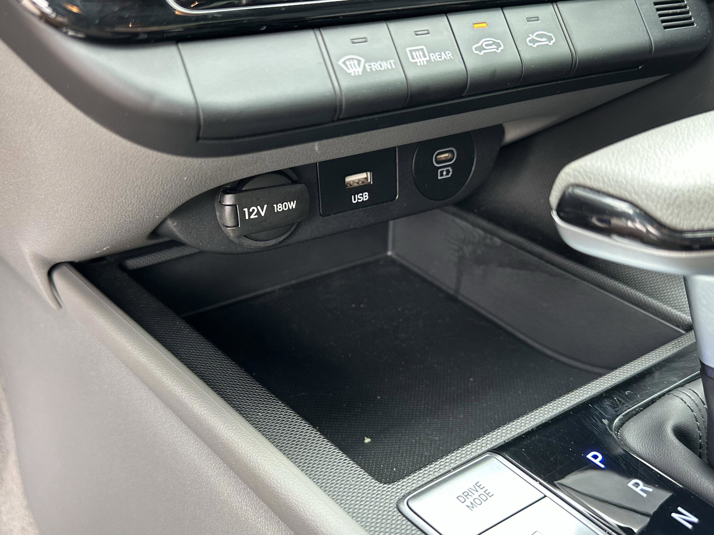 Certified 2024 Hyundai Elantra SEL image 26