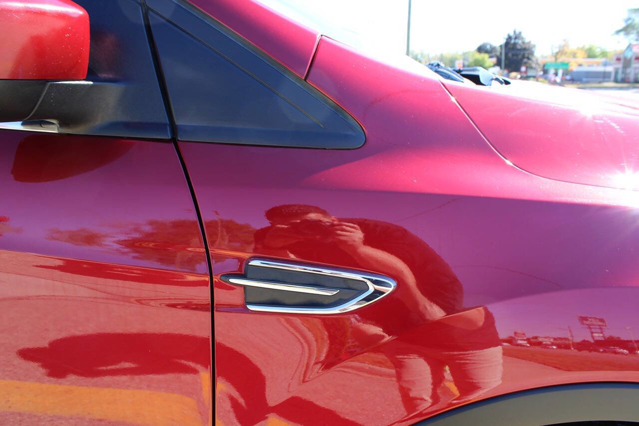 Used 2017 Ford Escape SE image 41