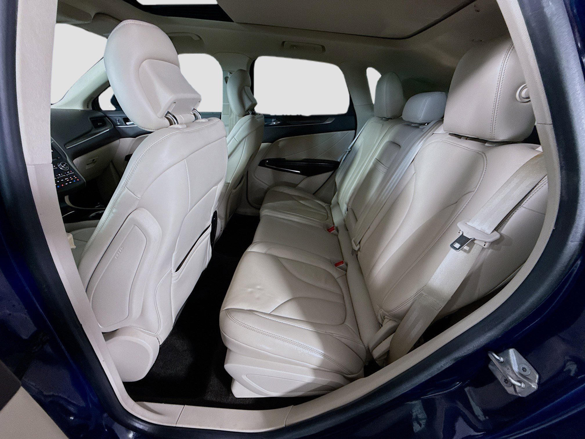 Used 2018 Lincoln MKC Reserve w/ Lincoln MKC Climate Package image 25