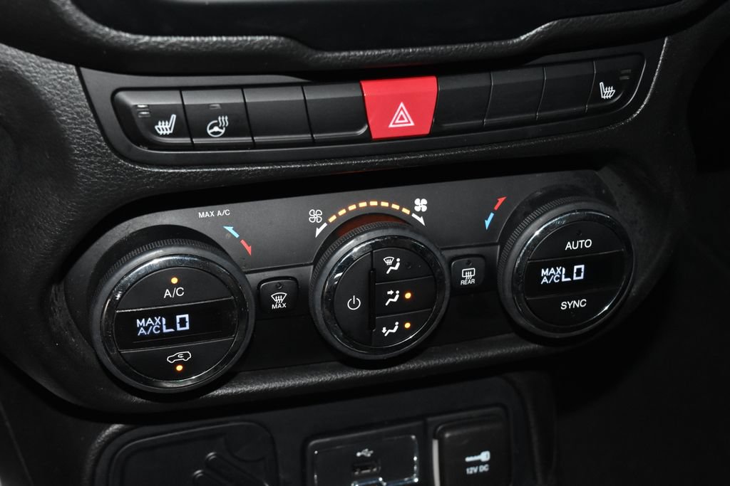 Used 2015 Jeep Renegade Limited FWD image 12