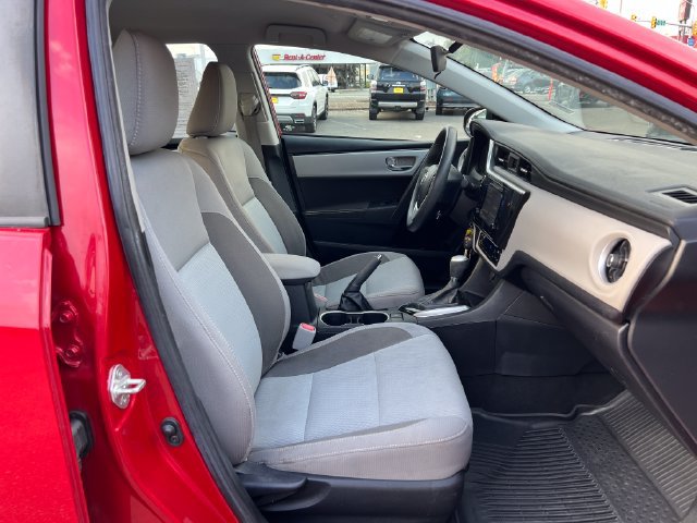 Used 2019 Toyota Corolla LE w/ LE Premium Package FWD image 9