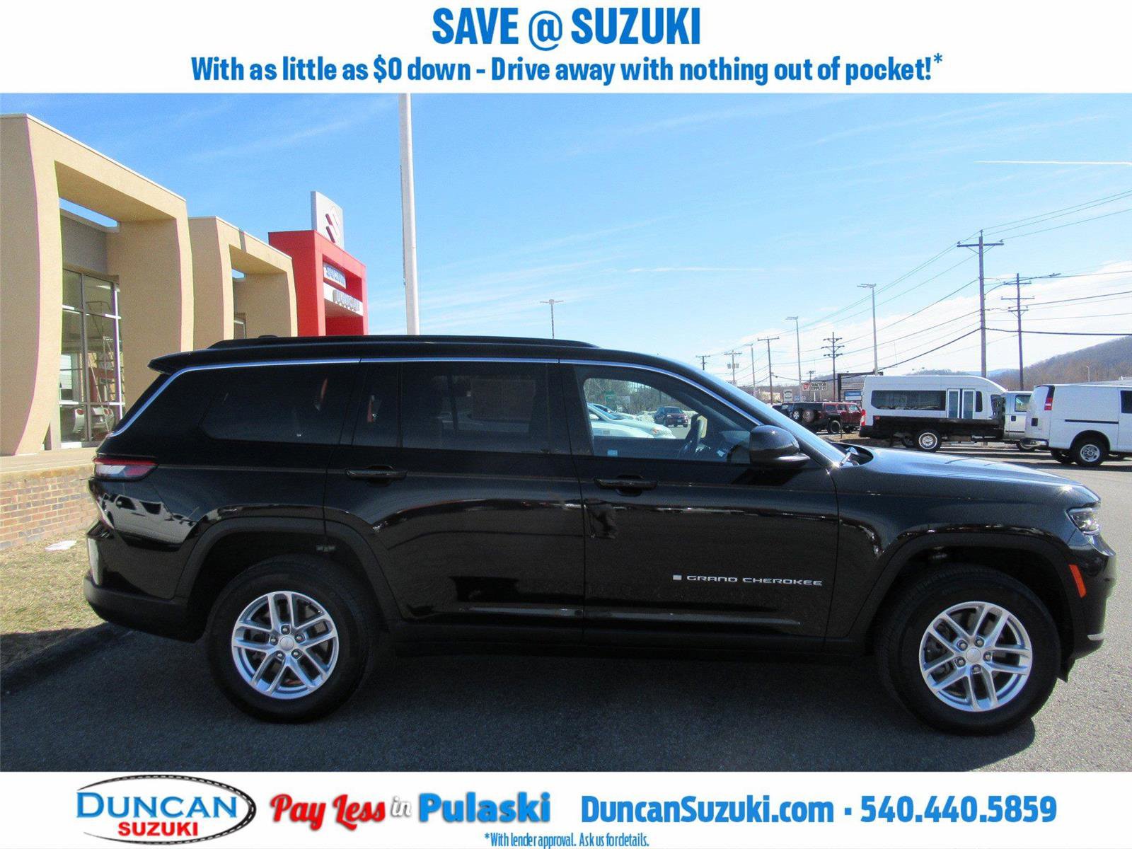 Used 2024 Jeep Grand Cherokee L Laredo image 2