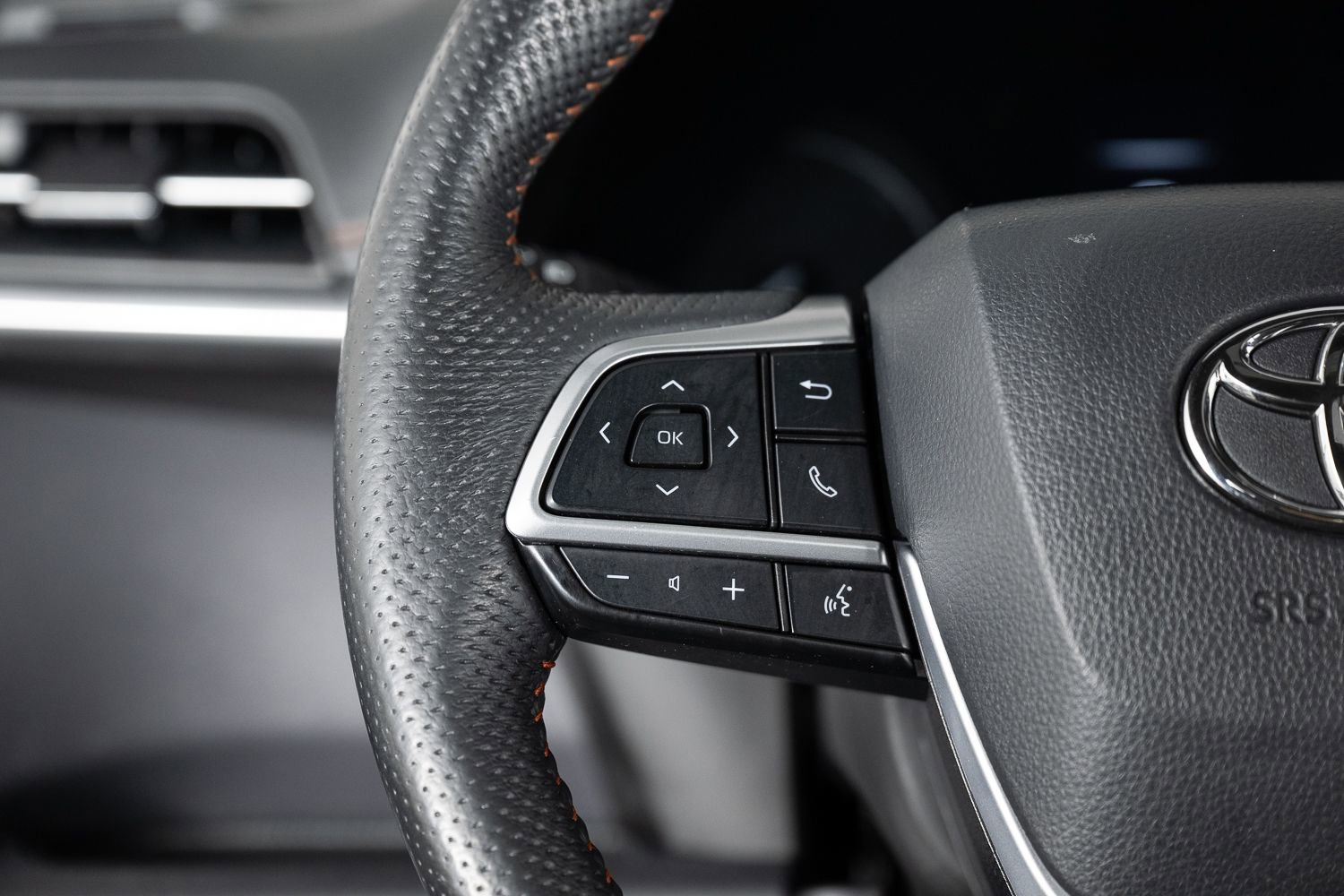 Used 2022 Toyota Sienna XSE image 34