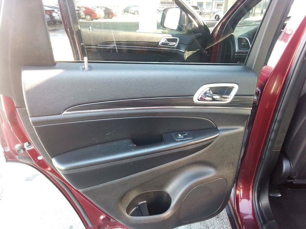 Used 2021 Jeep Grand Cherokee Limited AWD/4WD image 21