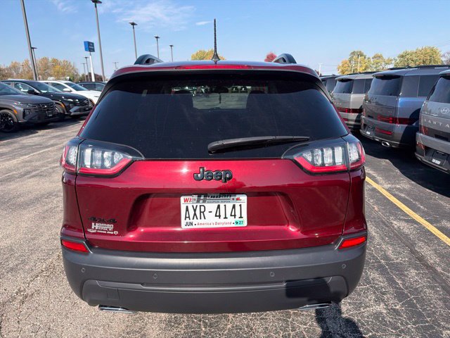 Used 2020 Jeep Cherokee Latitude Plus AWD/4WD image 5