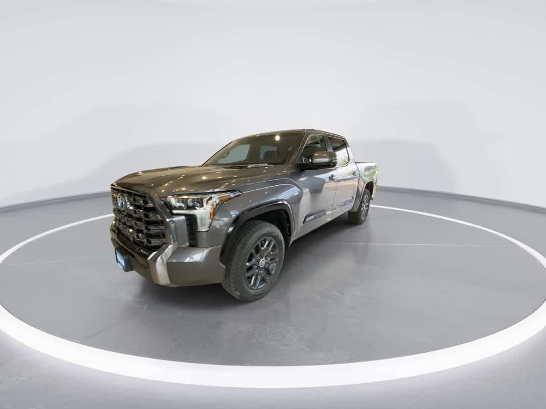 Used 2024 Toyota Tundra Platinum AWD/4WD image 4