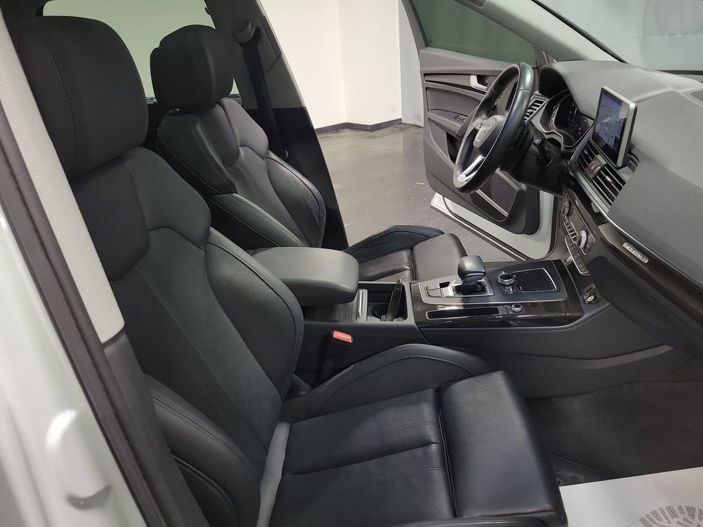 Used 2020 Audi Q5 e Premium Plus w/ Premium Plus Package image 25