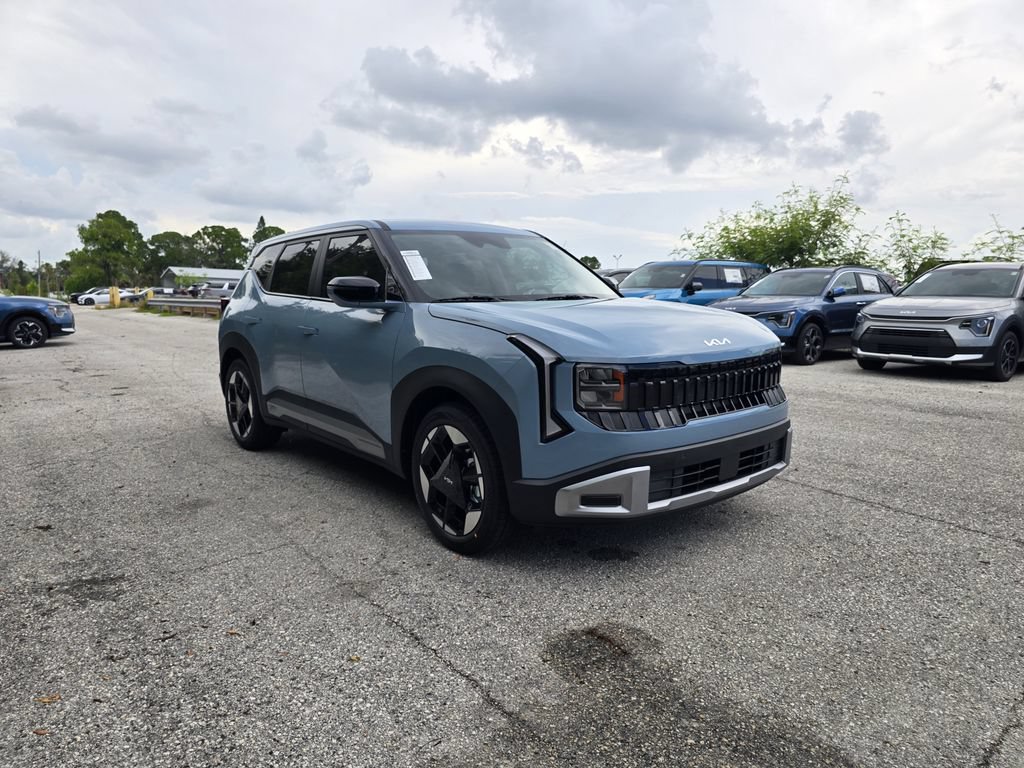 New 2027 Kia Seltos S FWD image 2