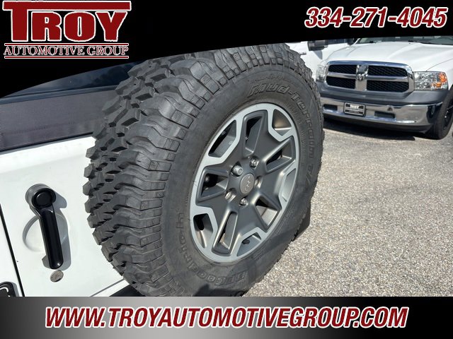 Used 2017 Jeep Wrangler Unlimited Rubicon w/ Connectivity Group image 20