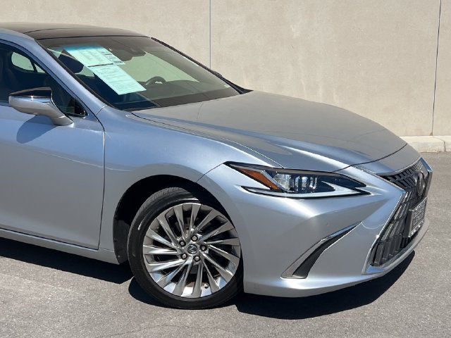 Used 2023 Lexus ES 350 w/ Accessory Package (Z1) FWD image 2