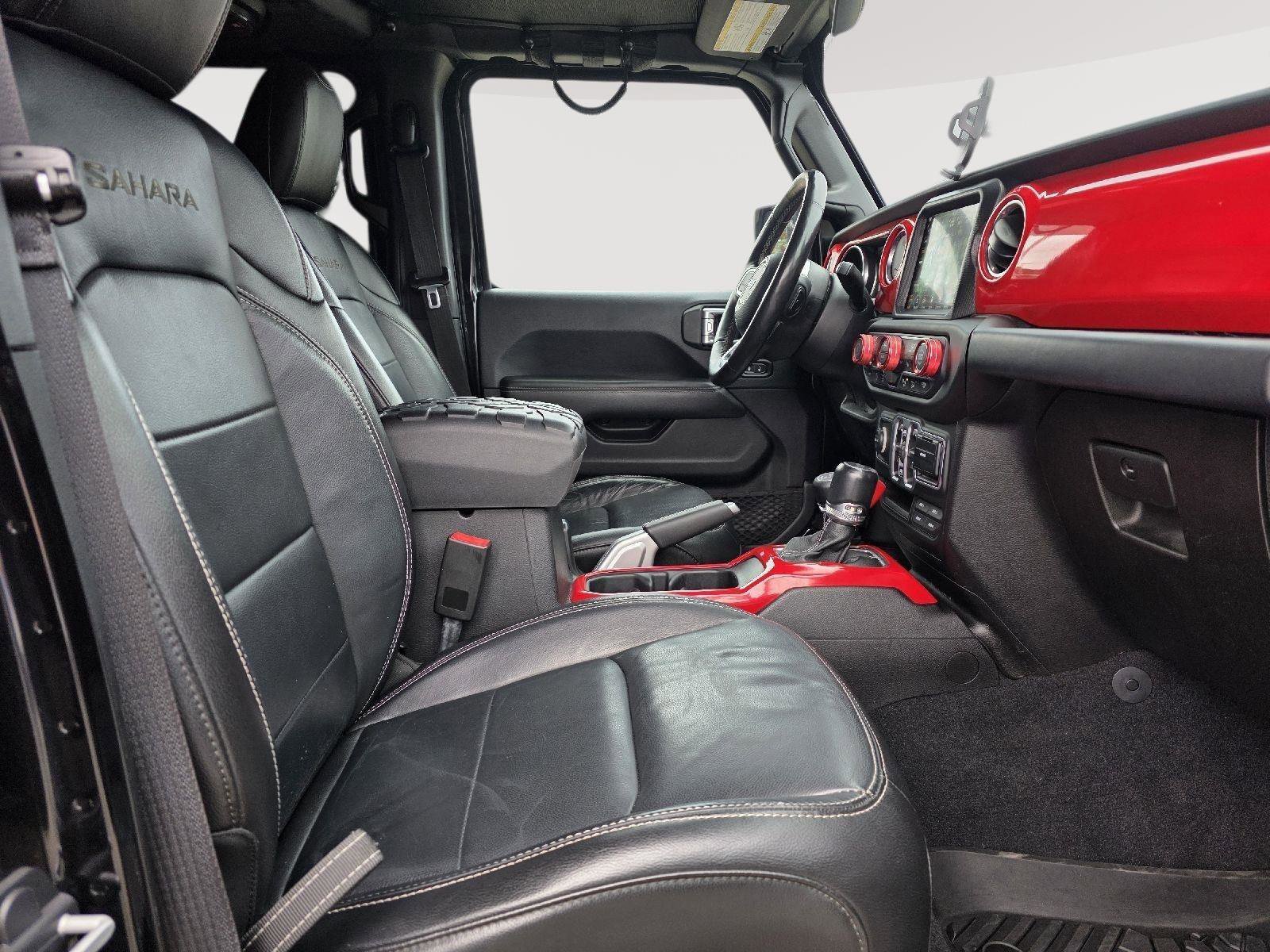 Used 2018 Jeep Wrangler Unlimited Sahara w/ Dual Top Group image 12