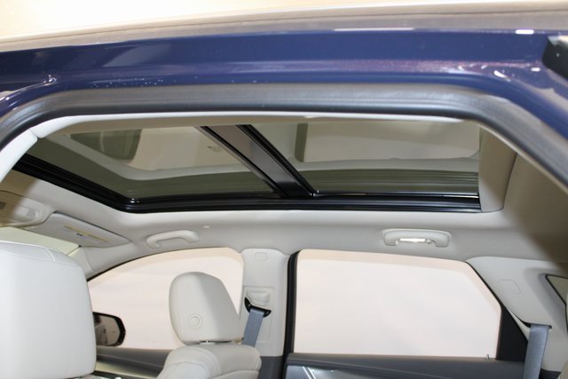 New 2025 Cadillac XT5 Premium Luxury image 9