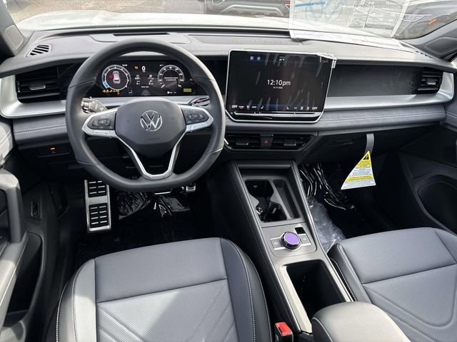 New 2026 Volkswagen Tiguan SE R-Line image 8