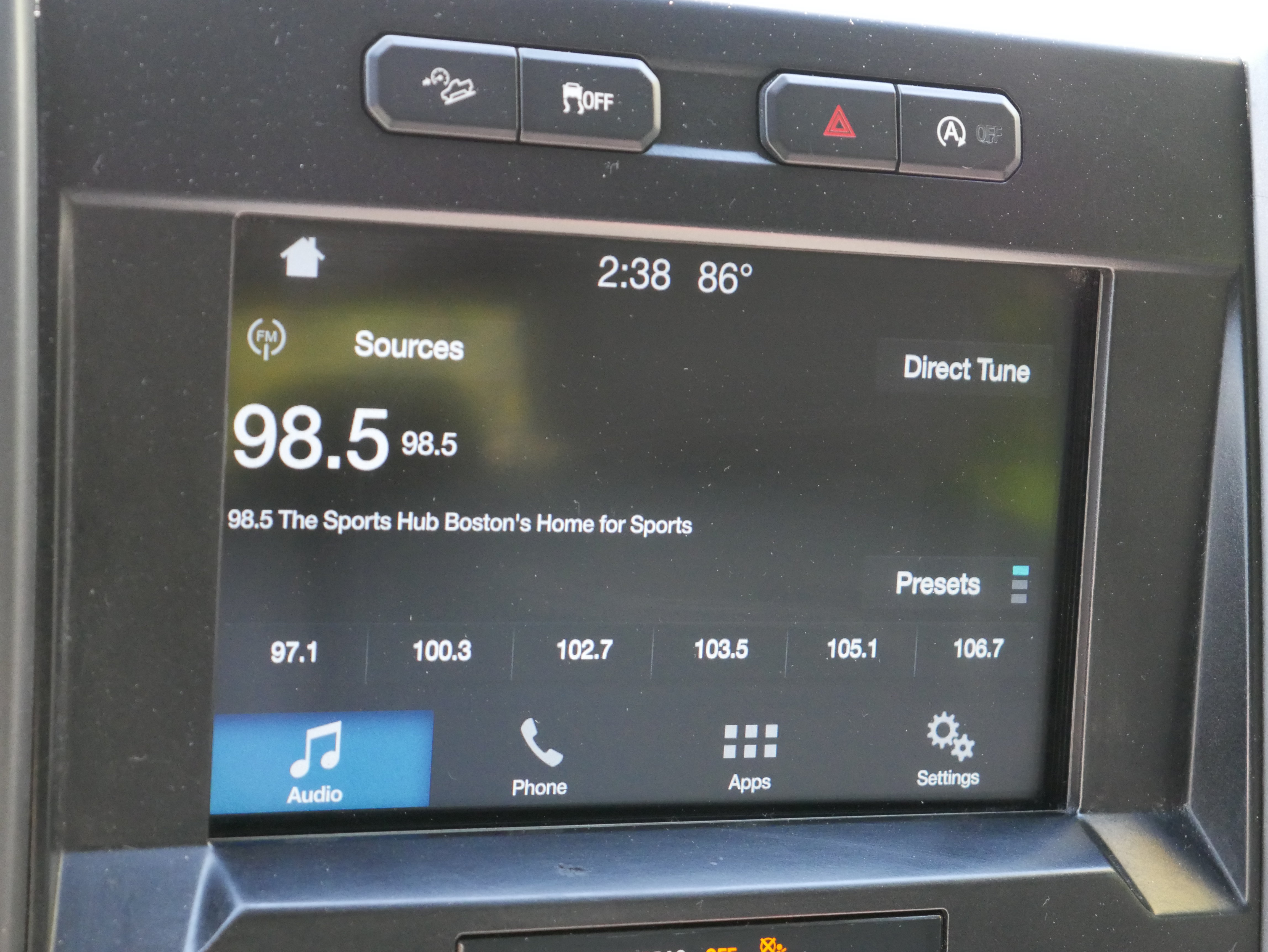 Used 2018 Ford F150 XLT w/ Equipment Group 302A Luxury AWD/4WD image 18