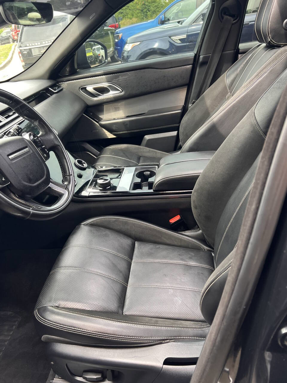 Used 2018 Land Rover Range Rover Velar R-Dynamic SE image 15