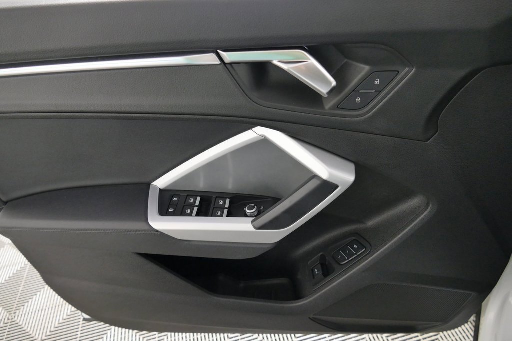 Used 2023 Audi Q3 2.0T Premium Plus w/ Premium Plus Package image 10
