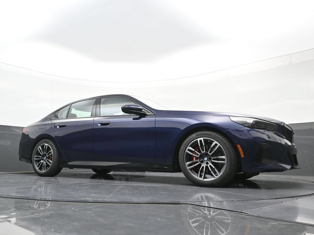 New 2026 BMW 540i xDrive w/ Executive Package AWD/4WD image 22