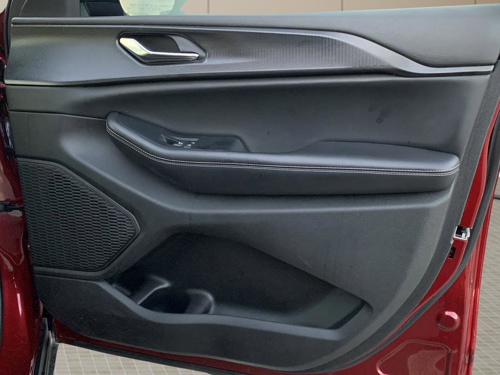 Used 2024 Jeep Grand Cherokee Altitude image 34