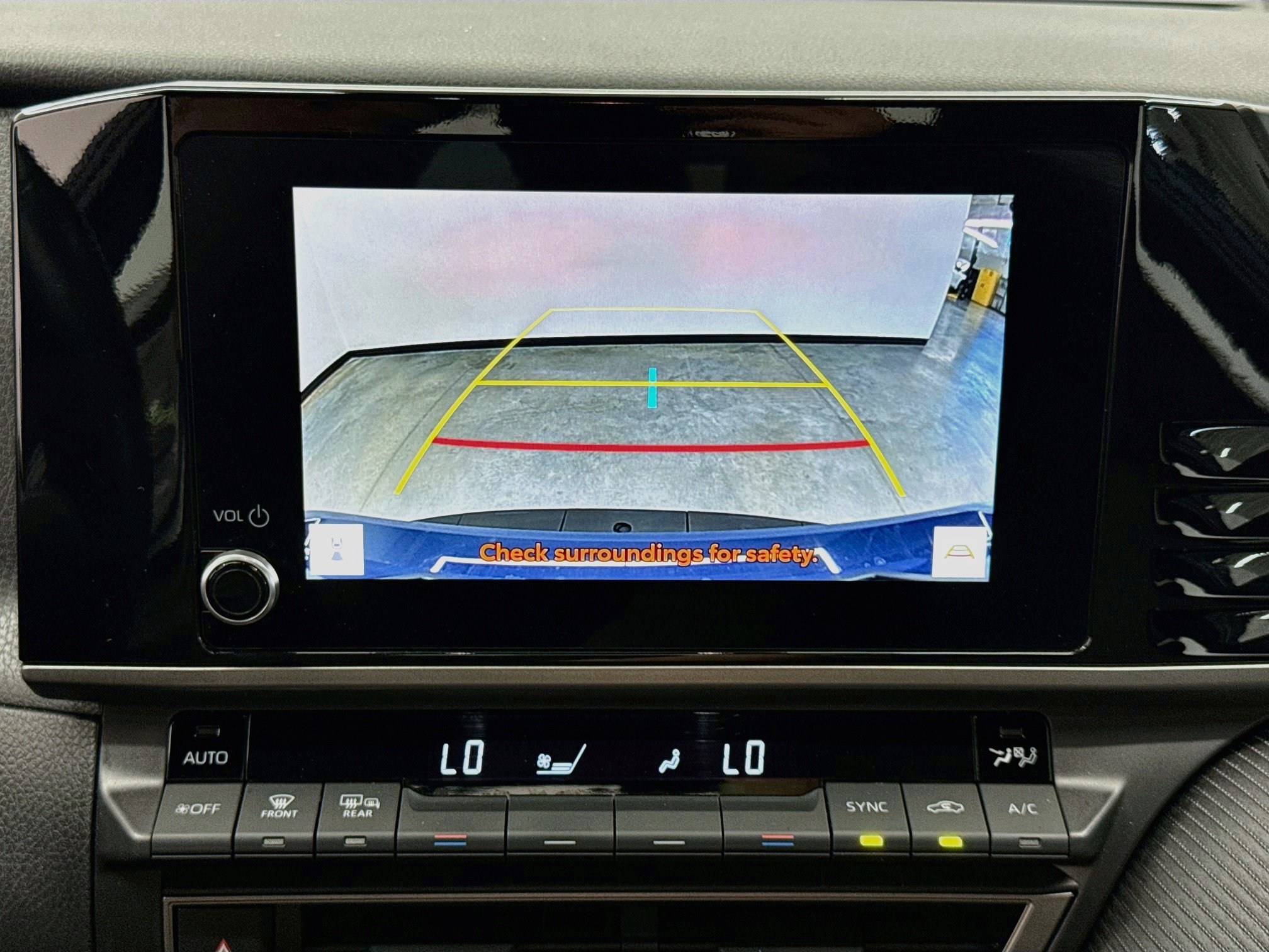 Used 2025 Toyota Camry SE FWD image 23