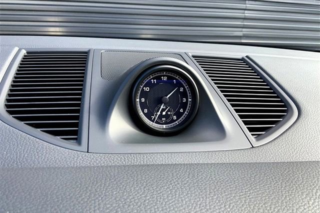 Certified 2026 Porsche Macan image 30