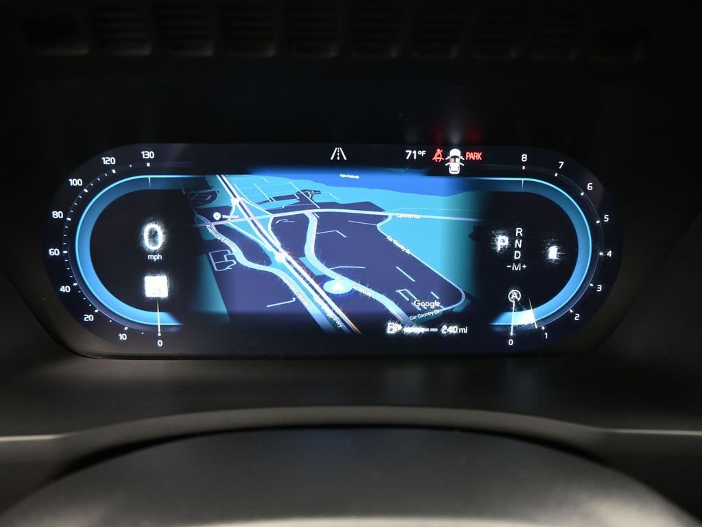 Used 2023 Volvo XC90 B6 Ultimate w/ Protection Package Premier image 12