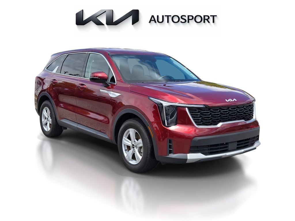 Certified 2025 Kia Sorento LX FWD image 3