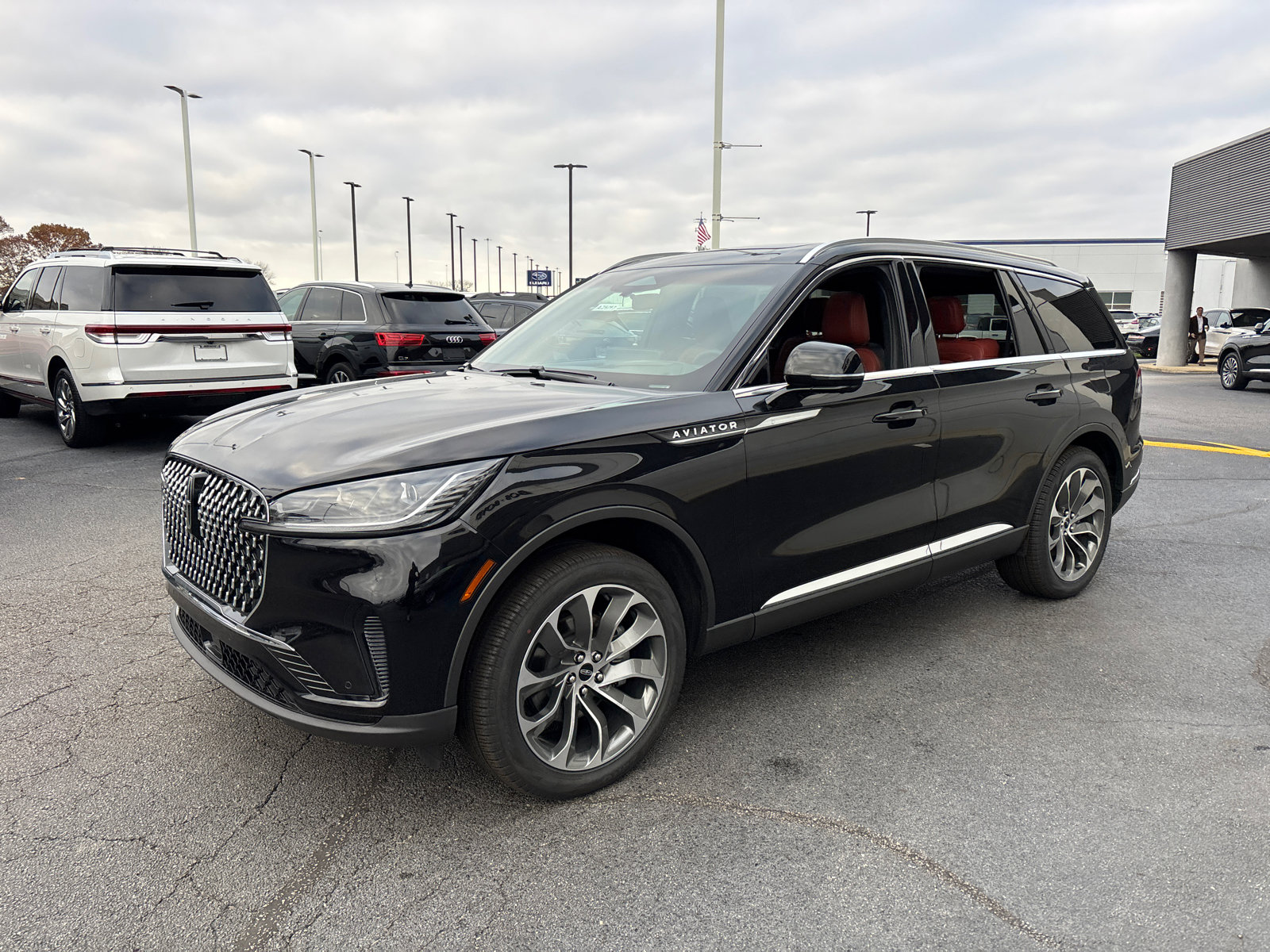 New 2025 Lincoln Aviator Reserve w/ Illumination Package image 3