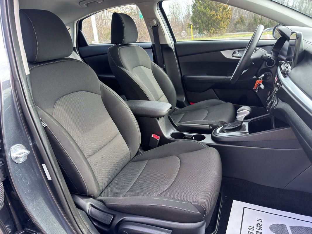 Used 2024 Kia Forte LXS image 32