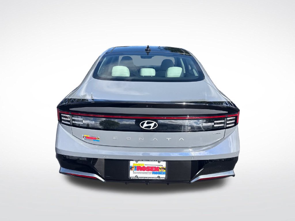Certified 2025 Hyundai Sonata Limited FWD image 4