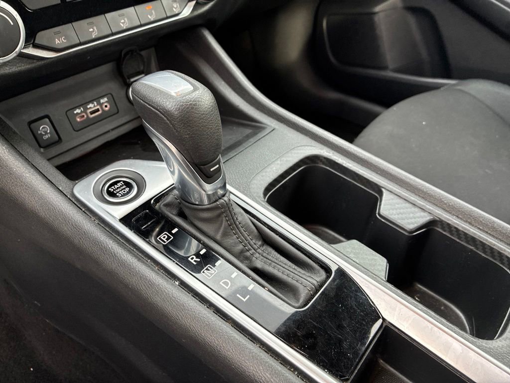 Used 2024 Nissan Sentra SV FWD image 16