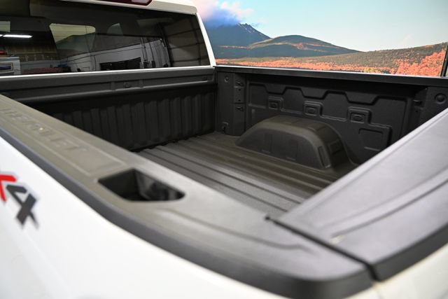 Used 2025 Chevrolet Silverado 1500 Custom w/ Turbomax Blackout Package AWD/4WD image 18