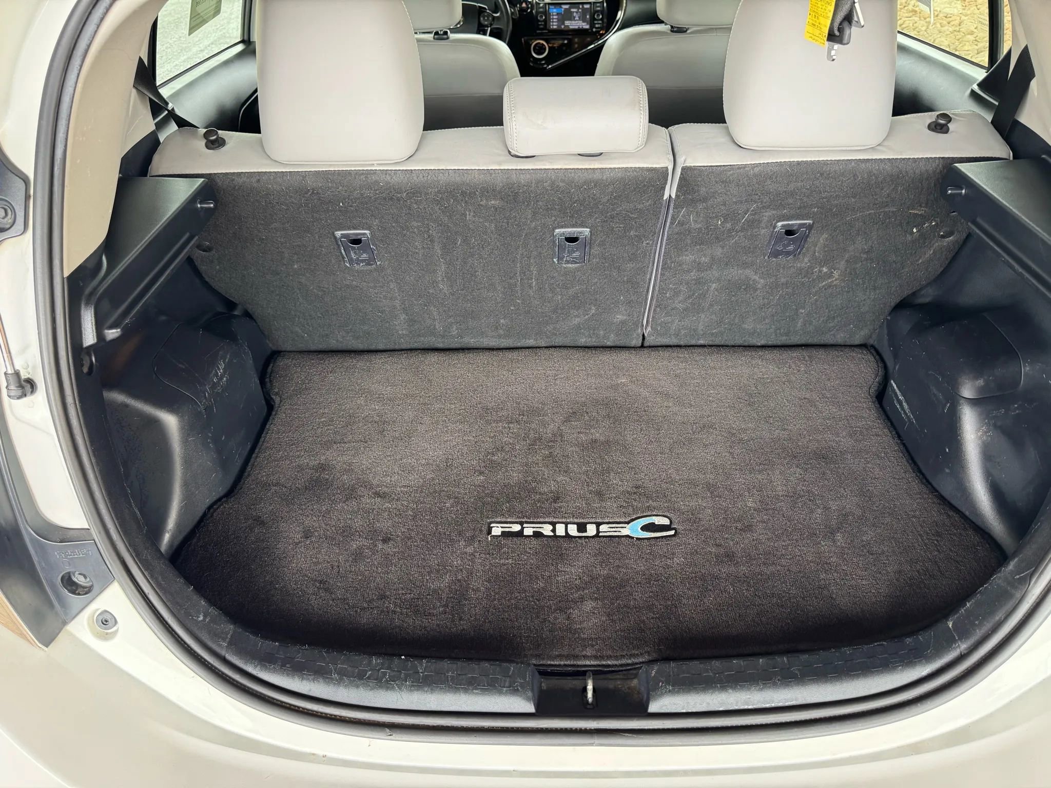Used 2018 Toyota Prius C Four w/ Carpet Mat Package FWD image 21