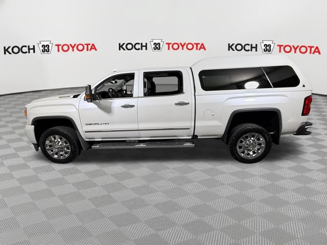 Used 2018 GMC Sierra 2500 Denali w/ Duramax Plus Package AWD/4WD image 4
